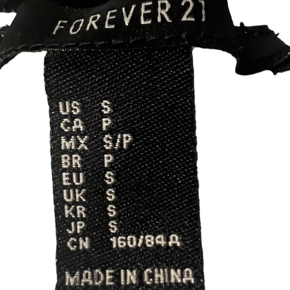 Forever 21 Tiered- Off The Shoulder Blouse, White, Size Small - Picture 6 of 6